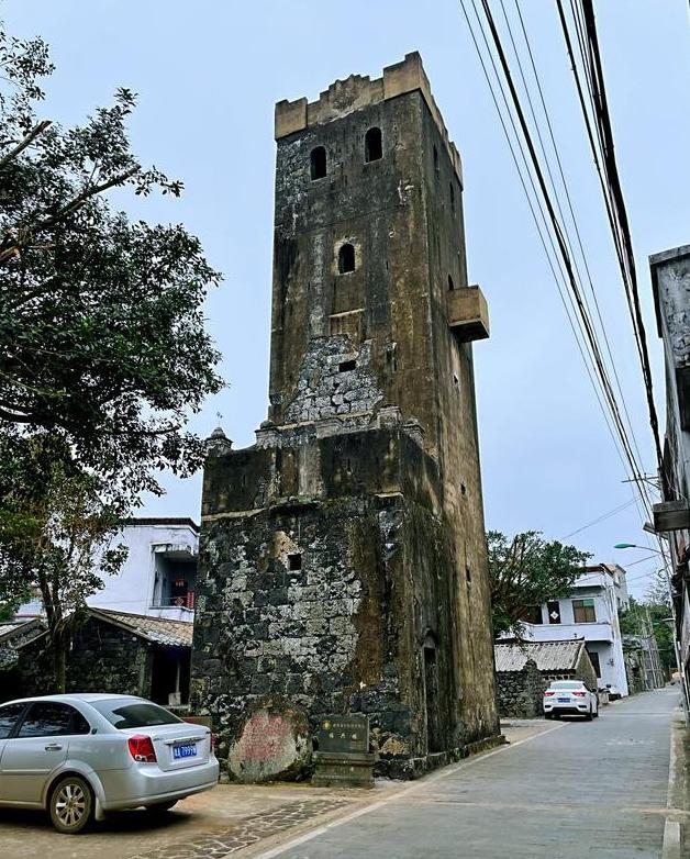 海南医科大学，培育医学英才，守护健康海南的摇篮