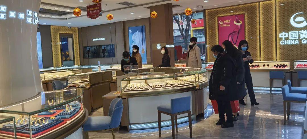 澳门六福珠宝最新金价一克多少钱？探寻金饰的璀璨与价值